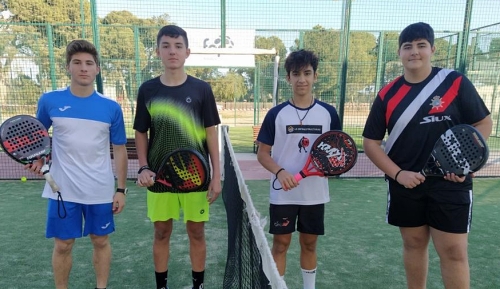 El jugador de pádel roquetero Alfonso Sánchez Figueredo, campeón cadete de Almería