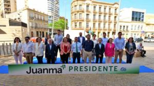 El PP resalta de su candidatura que "Estos hombres y mujeres están comprometidos con Almería"