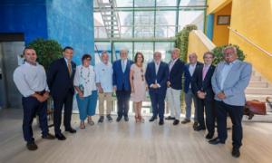 Catalina García se reúne con los presidentes y responsables de colegios de Enfermería andaluces
