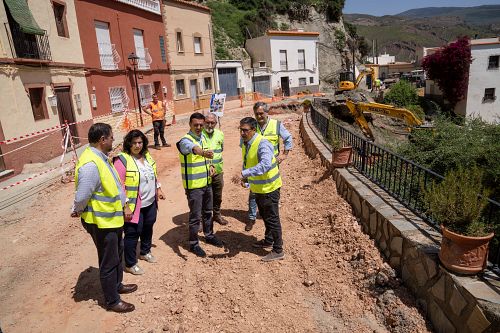 El presidente de Diputación visita las obras de emergencia en Canjáyar