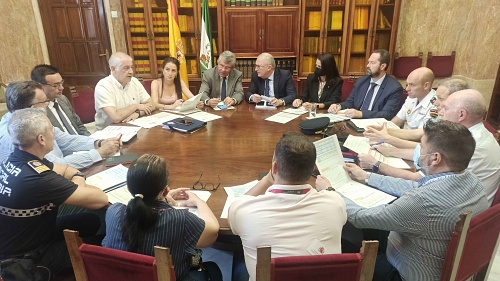 300.000 personas cruzarán por el puerto de Almería a África