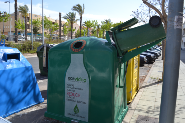 Vícar lidera el reciclaje de vidrio con más de 120 toneladas recolectadas en 2023