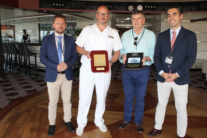 Atraca en Almería el ‘Seven Seas Voyager’