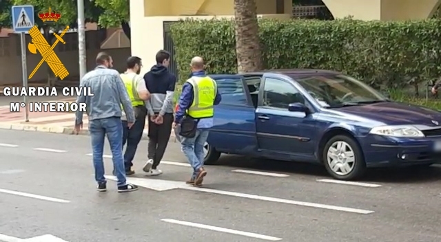 Detenido tras dejar malherida a una mujer a la que intentó sin éxito robarle el bolso en Aguadulce