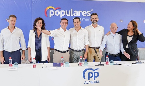 Javier A. García felicita al recién nombrado portavoz del Gobierno andaluz