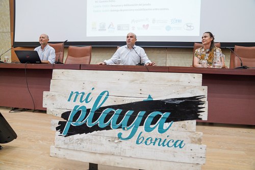La UAL alberga una investigación de residuos marinos con la Diputación