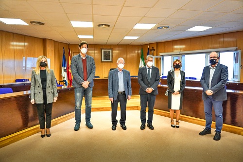 El Ayuntamiento de Roquetas y la UAL renuevan el convenio para la Universidad de Mayores