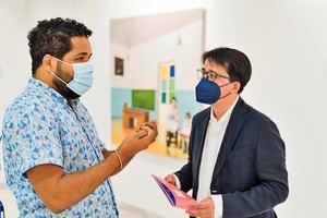 La Galería Alfareros de Diputación alberga los dibujos a lápiz azul de Clos Gómez