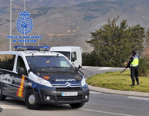 Roba en el Hogar del Pensionista de El Ejido uno de sus clientes