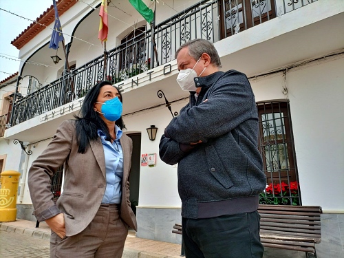 La Junta defiende mejores servicios en Tahal para fijar la población