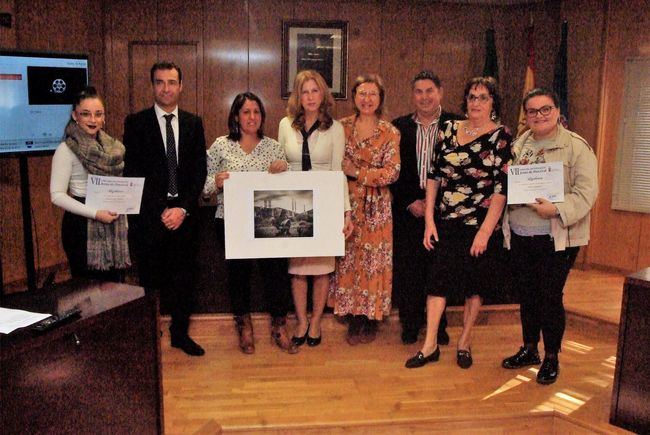 Ana Vanesa García Naranjo recibe el primer premio del VII Concurso de Fotografía ‘Jesús de Perceval’