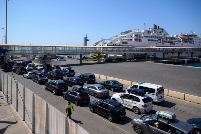 OPE: El Puerto de Almería crece más de un 20% en pasajeros y vehículos