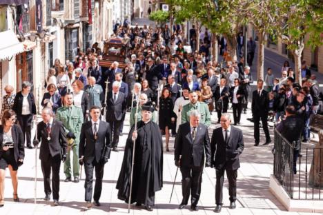 El presidente de Diputación acompaña al Cristo Yacente en su IV centenario