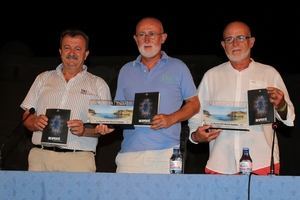 El pulpileño Ángel Muñoz presenta su novela “Desperté” con el Castillo de San Juan de los Terreros como telón de fondo