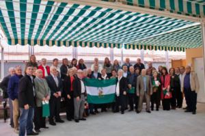 Los Centros de Participación Activa de Almería reciben la bandera de Andalucía con motivo del 4D