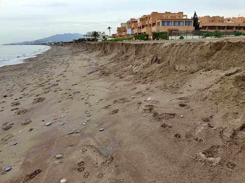 El Ayuntameinto de Vera escribe a Papa Noel para que regenere la playa
