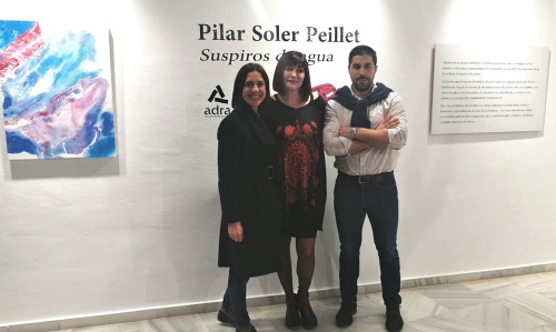 La artista Pilar Soler expone en Adra su colección ‘Suspiros de agua’