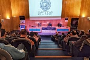 La UAL acoge la proyección internacional sobre arquitectura de computadoras
