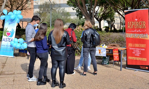 Información y formación para concienciar en la UAL sobre el Autismo 
