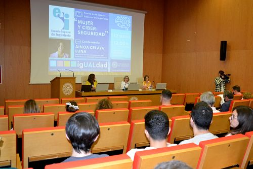 La UAL anima a las jóvenes estudiantes a dedicarse a la ciberseguridad