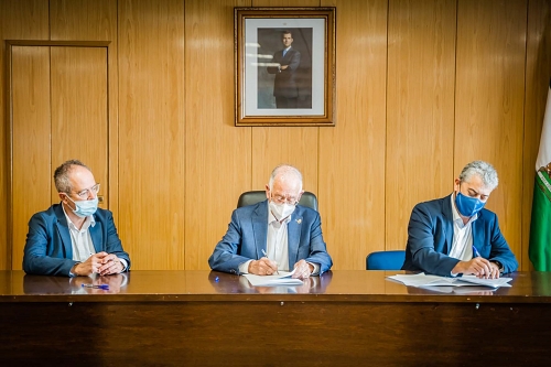 UAL y Ayuntamiento de Roquetas firman convenio para la Universidad de Mayores