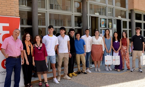 Entregados los premios de la Olimpiada de Economía de la UAL
 