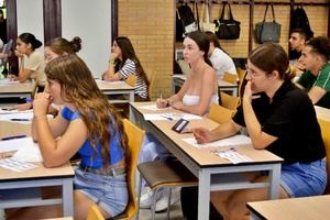 Más de 900 estudiantes realizan la convocatoria extraordinaria de la PEvAU
