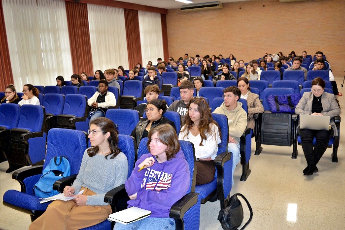 Expertos nacionales participan en la I Jornada de cómic de la UAL