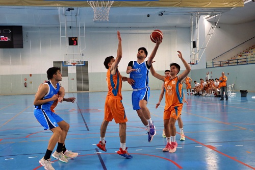 UAL Deportes cierra los CAU 2022 con una demostración de baloncesto y pádel