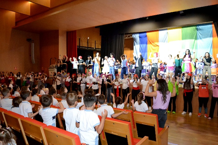 Más de 1.500 niños y niñas acuden al ‘Concierto para escolares’ de la UAL