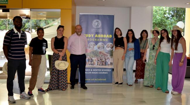 La UAL recibirá a 22 estudiantes franceses en los cursos a medida de StudyAbroad