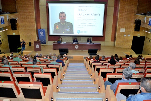 Foro Líderes de la UAL apuesta por aplicar valores militares a la empresa