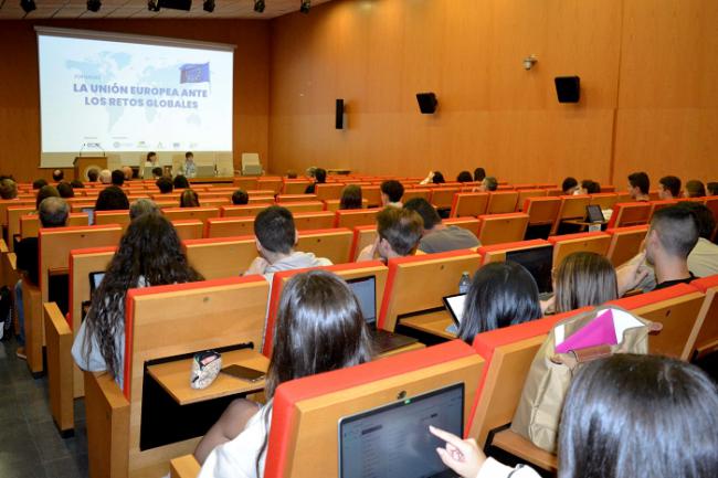 Estudiantes de la UAL conocen el funcionamiento y las políticas de la UE