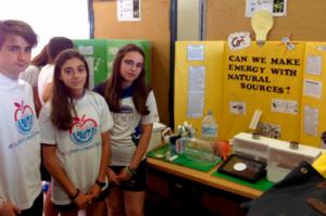 Más de 70 estudiantes de Secundaria comparten sus inquietudes científicas en la UAL