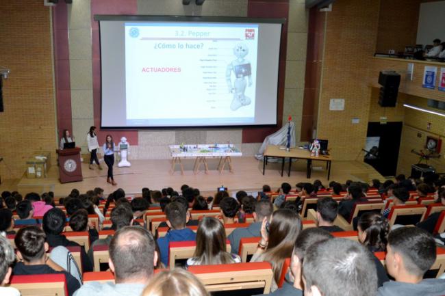 300 escolares participan en las IV Jornadas de Automática, Robótica y Mecatrónica