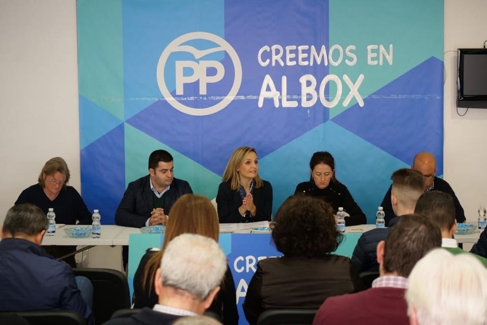 El PP Albox se reúne con afectados para tratar el tema de las “casas ilegales”