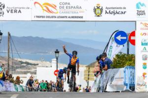 Mojácar acogerá dos finales de etapa y una salida de la Vuelta a Almería 2023