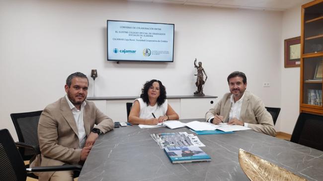Cajamar renueva su alianza con los graduados sociales de Almería