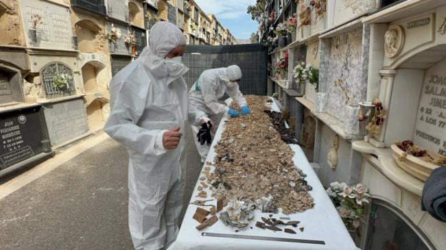 Sí, son Los Coloraos y están en el cementerio de Almería