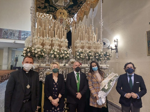 La Junta de Andalucía reparte 75.000 euros entre hermandades y cofradías de la capital