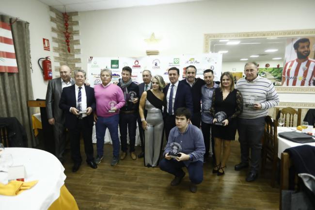 La Peña Milhojas celebra la Navidad con la entrega de sus premios