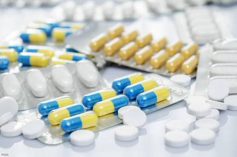 Alrededor del 5% de las Urgencias hospitalarias se deben a la toma incorrecta de medicamentos
