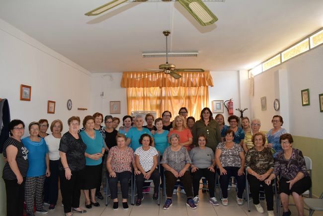 Los talleres de gimnasia de mantenimiento para mayores de Níjar despiden hasta octubre
