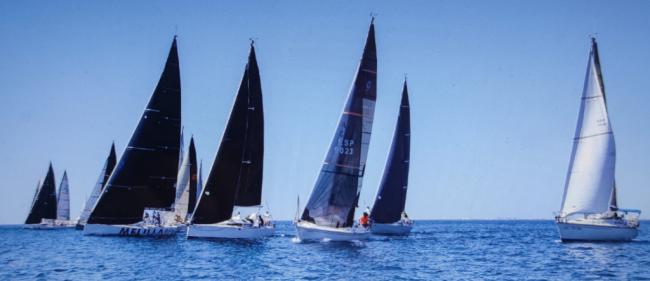 Los cambios de viento, protagonistas en la primera jornada de la Ruta del Coral ‘Costa de Almería
