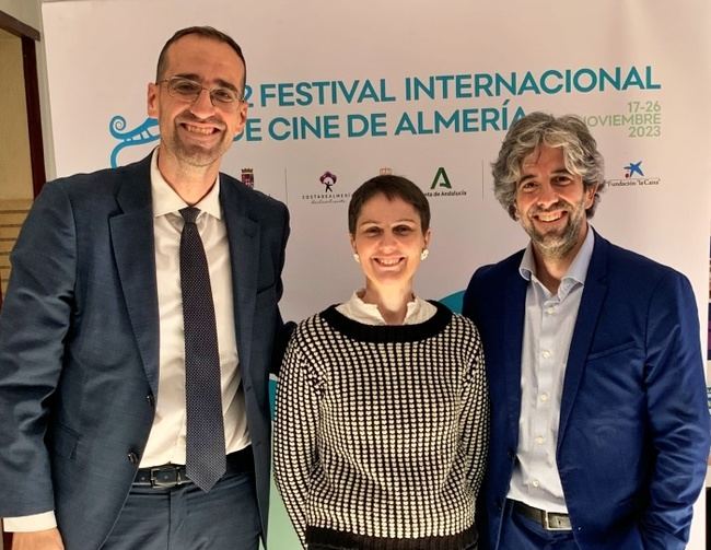 El medioambiente como telón de fondo de una sesión de cine para estudiantes