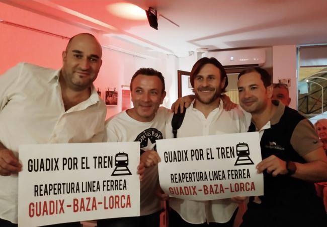 Guadix se moviliza por su tren