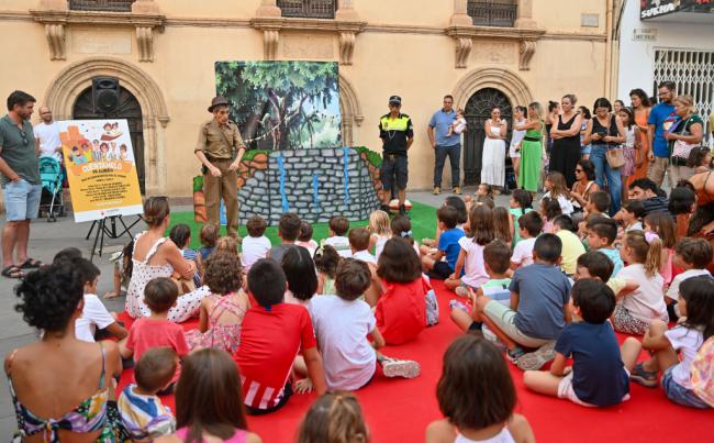 Lleno en la primera parada de la ruta ‘Cuéntamelo en Almería’
