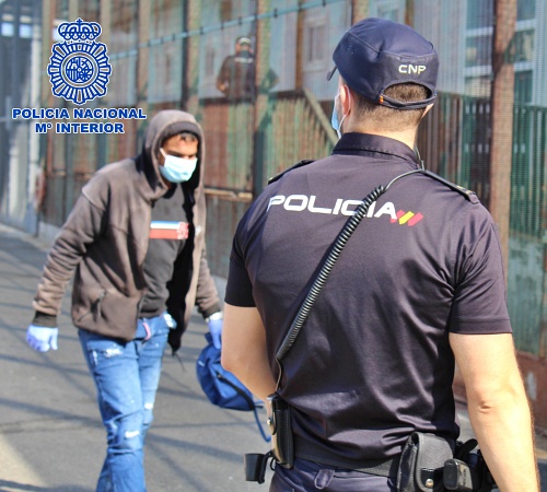 Tres detenidos por patronear pateras con inmigrantes ilegales
