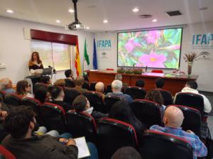 El Ifapa pone en marcha una formación especializada en planta ornamental
