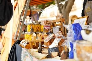 Los mejores quesos españoles en la Plaza Vieja